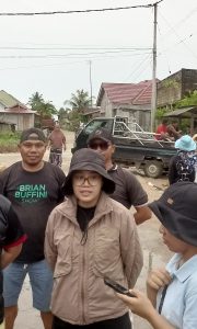 Sashabila Mus Tinjau Banjir di Tikong, Warga Harapkan Solusi Konkret