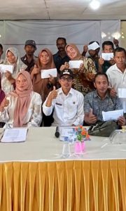 Usai Pembayaran Hak Aparat Desa, Pj Kades Todoli: Pelayanan Terus Ditingkatkan