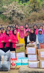 Sentuhan Kemanusiaan Bhayangkari Polres Pulau Taliabu untuk Korban Kebakaran