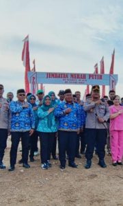 Wabup La Ode Yasir Resmikan Jembatan Merah Putih di Desa Wayo