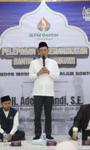Jaro Ade Lepas Keberangkatan Santri Bogor ke Gontor: “Ilmu Adalah Warisan Terbaik”