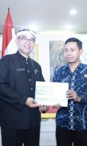 Pemkab Bogor Pasang Stiker di Rumah Penerima Bansos, Sekda: Bukan untuk Stigma Negatif, Tapi Transparansi