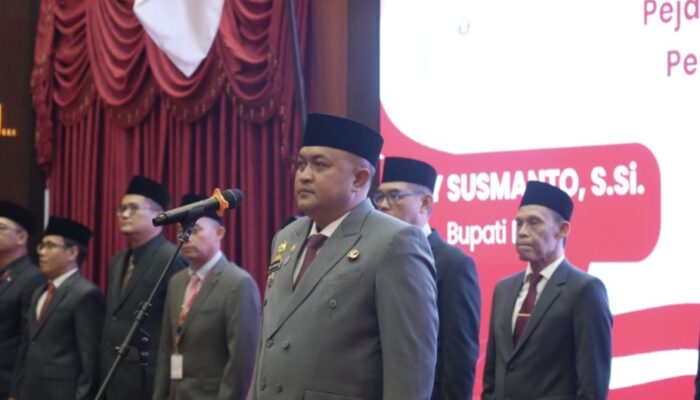 Bupati Rudy Susmanto Lantik 14 Pejabat Baru, Tekankan Integritas dan Responsivitas Pelayanan